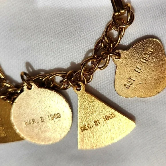 Rare Authentic Vintage NASA Charm Bracelet Apollo Moon Mission Astronauts Names - Picture 8 of 14